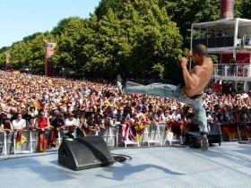 EM 2010_Public Viewing_Berlin_Show.jpg